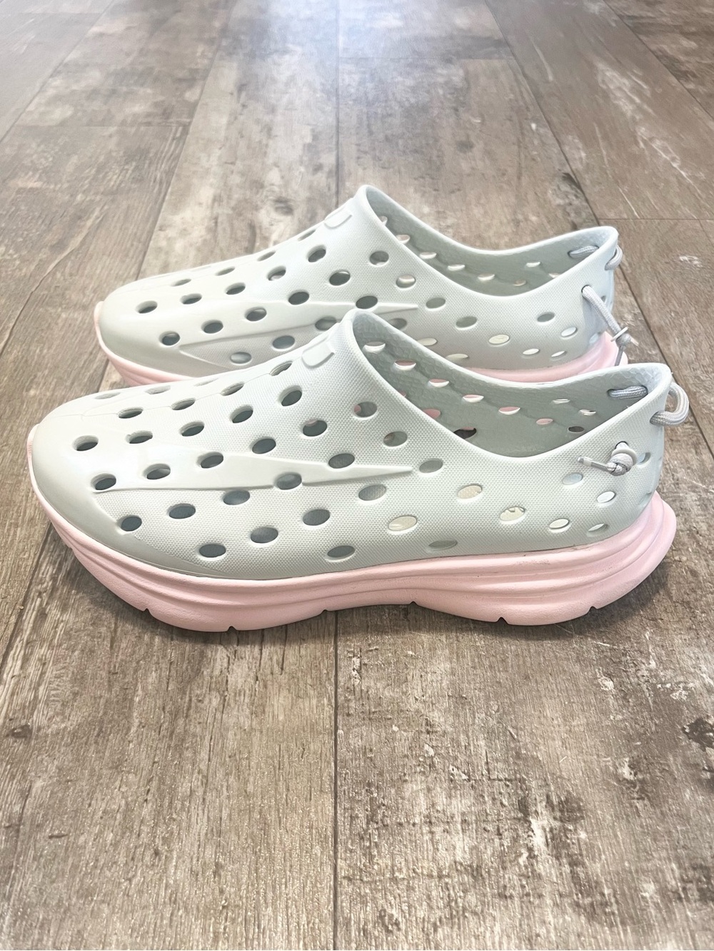 KANE Revive Recovery Shoes Women’s 10 / Mens 8 Heather Grey Pink Running Active